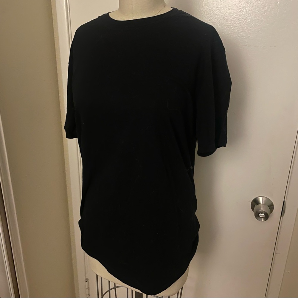 Gildan black t-shirt size L